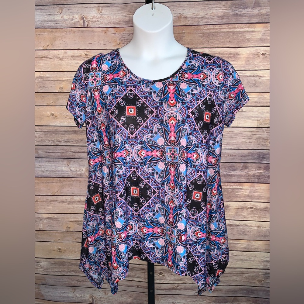 Emily Stacy Multicolor Patterned Top - Size 1X
